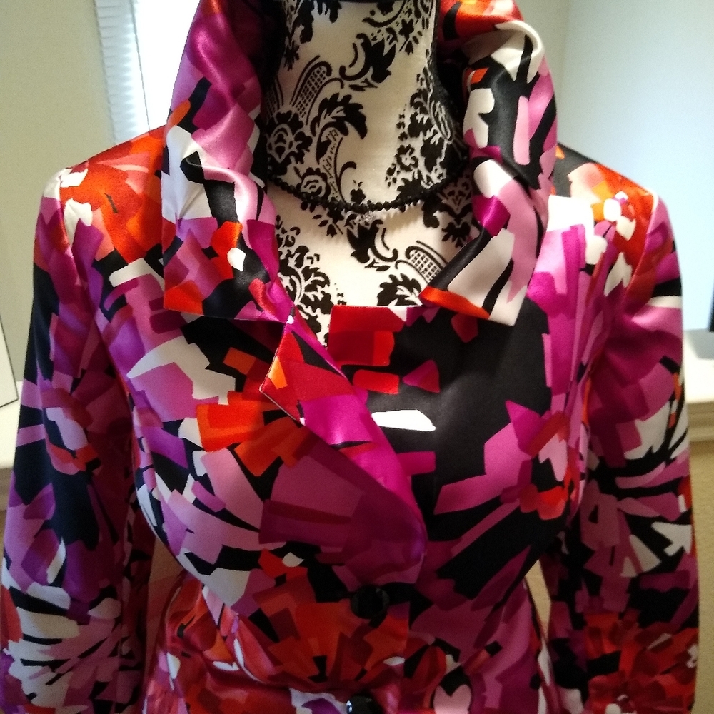 Ladies Jacket - Picture 2 of 2